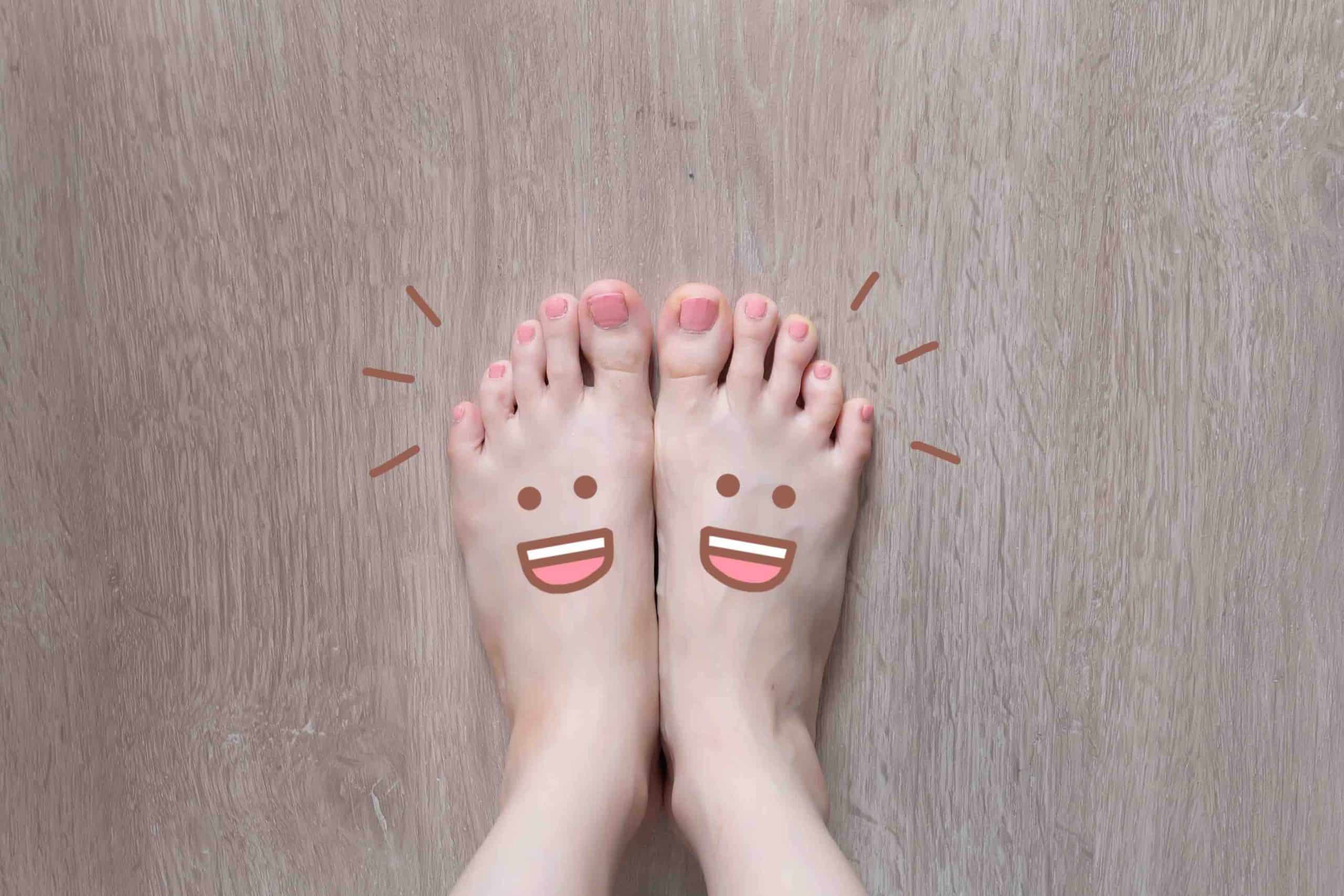 feet pic with smiling feet